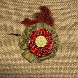 NWT Handcrafted Mixed Media Yo-yo Hairpin